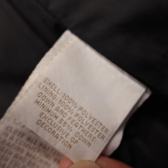 Vintage Tommy Hilfiger Quilted Puffer Vest - Black, Size L down fill - Picture 8 of 9